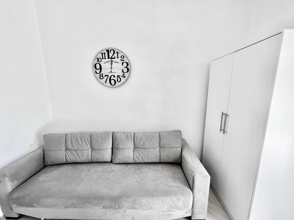 SarandëPropery Under Renovationアパートメント エクステリア 写真