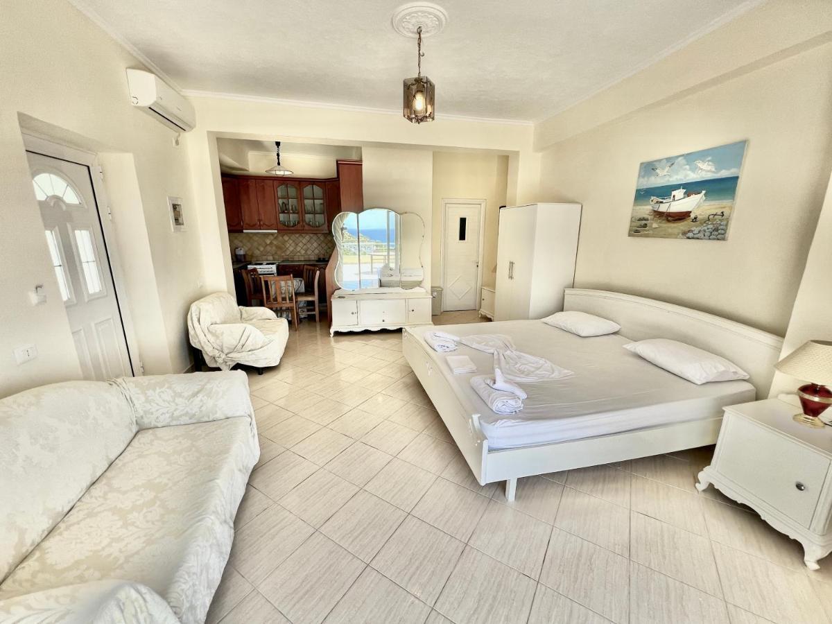 SarandëPropery Under Renovationアパートメント エクステリア 写真
