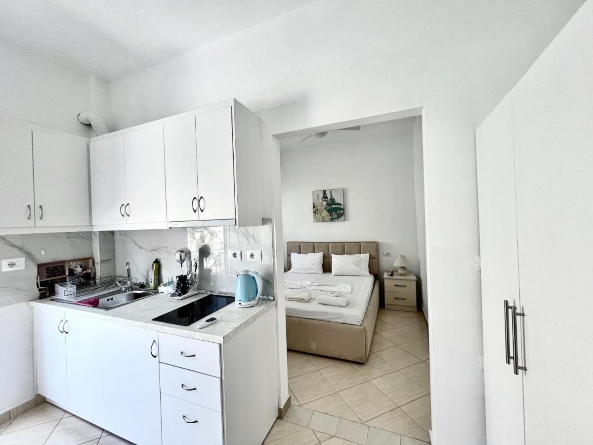 SarandëPropery Under Renovationアパートメント エクステリア 写真