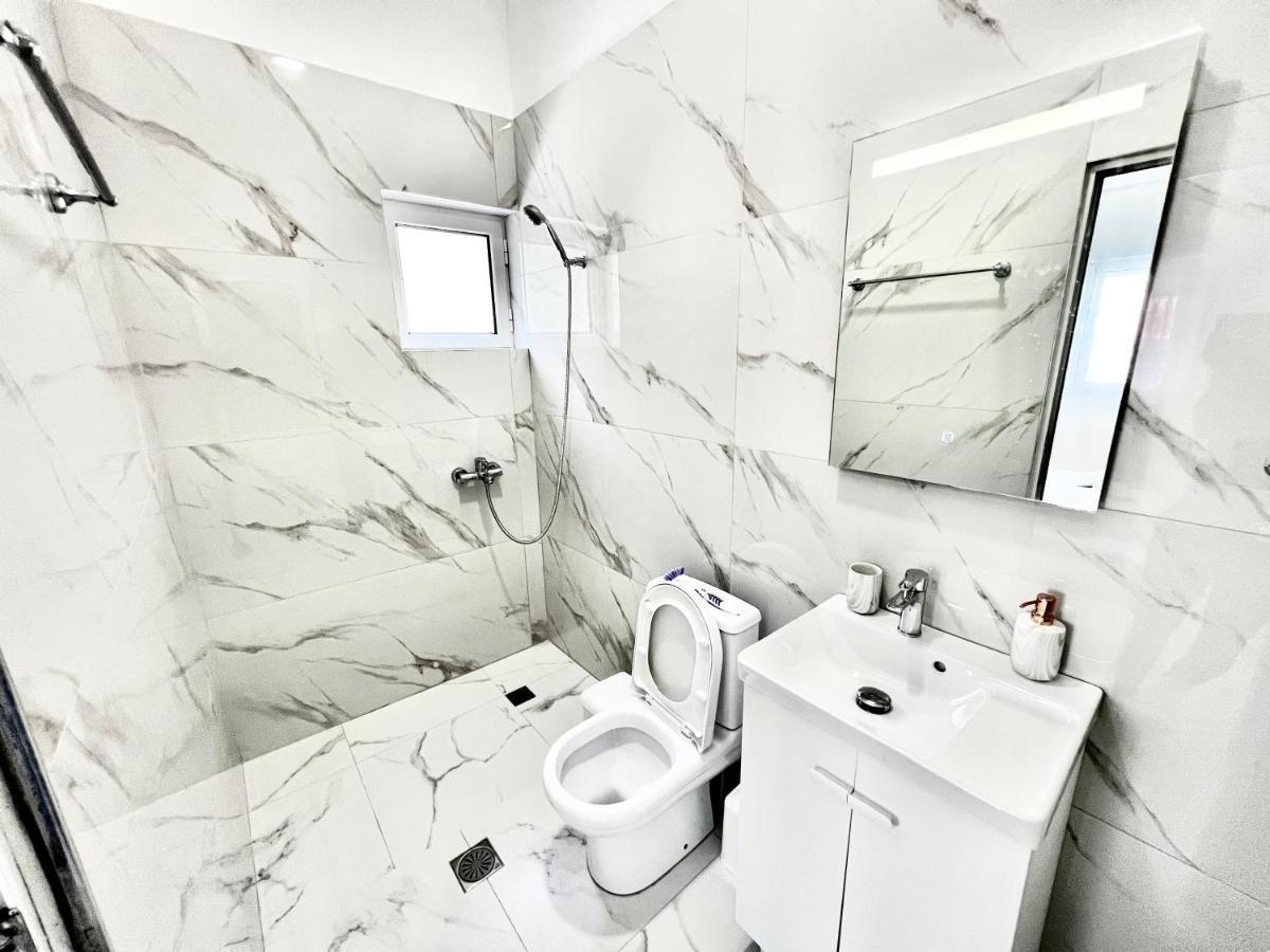 SarandëPropery Under Renovationアパートメント エクステリア 写真