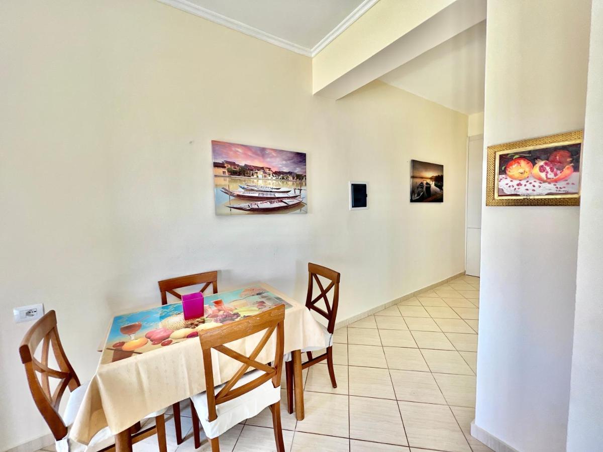 SarandëPropery Under Renovationアパートメント エクステリア 写真